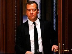 Правительство, которое служит олигархам, должно уйти в отставку