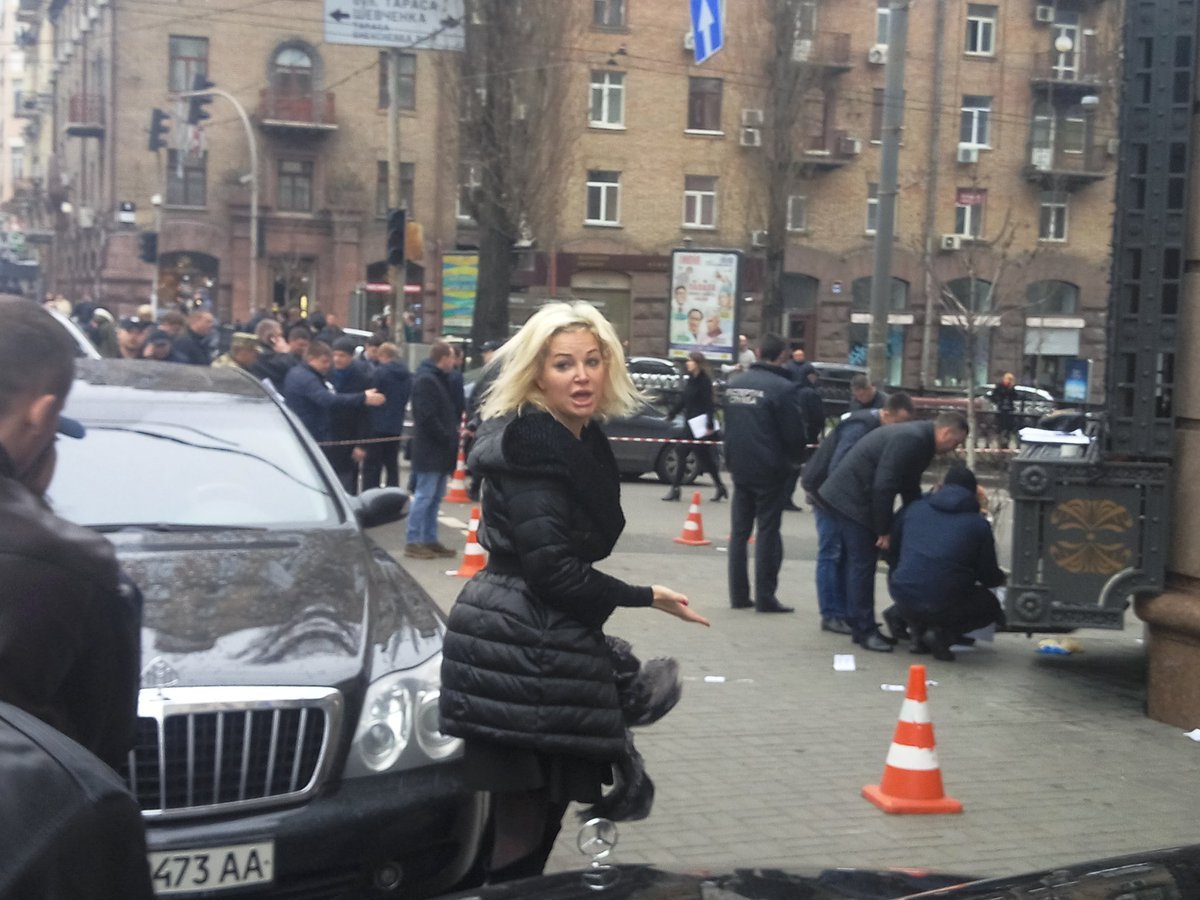Жертва политических обстоятельств.