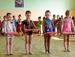 В питерской спортивной школе воспитанниц наказывали чтением молитв