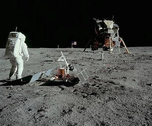 Ученые поняли, почему чихали все астронавты, побывавшие на Луне