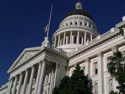 Новые санкции США против России уронят рубль на 25%