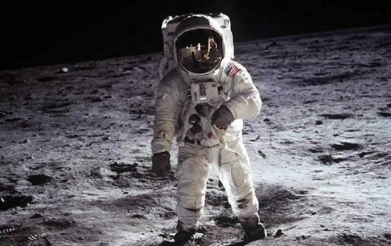 Заявление американских экспертов по фотосъёмке о мистификации высадки на Луну