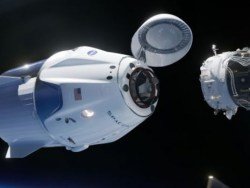 Космический корабль Crew Dragon впервые пристыковался к МКС