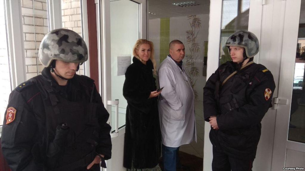 Под Новгородом задержали члена профсоюза медиков: они требуют поднять зарплаты