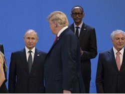 В Кремле опровергли сообщения о запросе США встречи Путина и Трампа