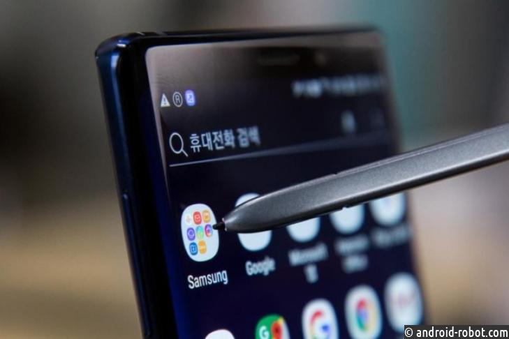 Samsung Galaxy S10 выпал из рук владельца и взорвался
