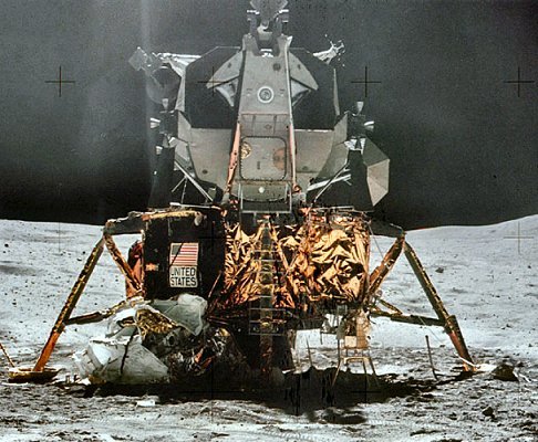 Астрономы на 98 % уверены, что нашли потерянный лунный модуль «Snoopy» миссии Apollo 10