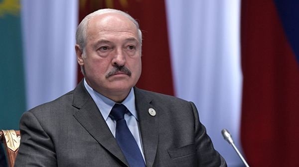 Лукашенко призвал «не ползать на коленях» перед Россией