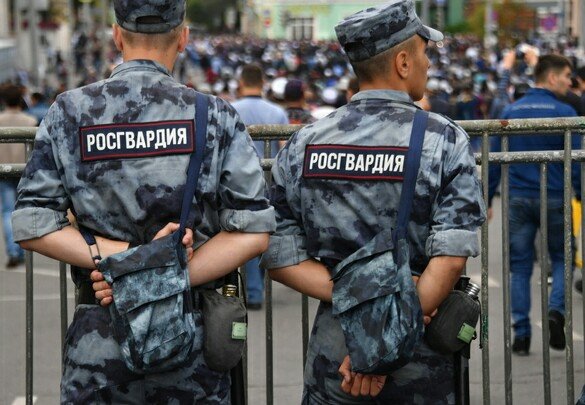 Получили бы настоящие пули: Американец о действиях полиции США на митингах