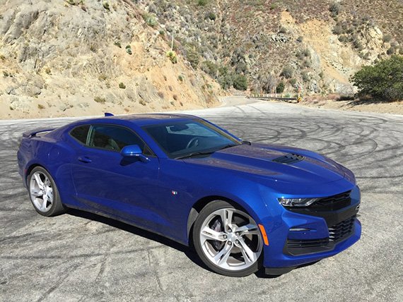Chevrolet Camaro побудет еще немного