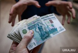 Двух сотрудников Следственного комитета задержали за взятку