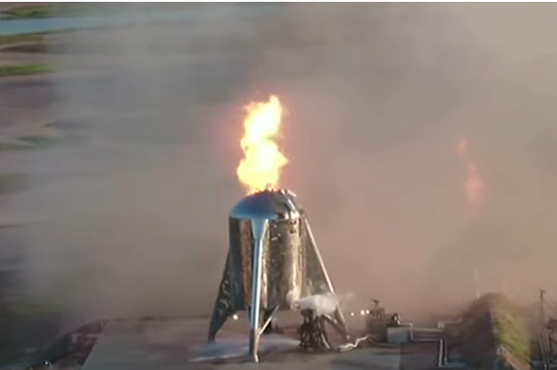 "Звездолёт" Starship, уже второй раз за неделю, немножко подгорел, так и не взлетев