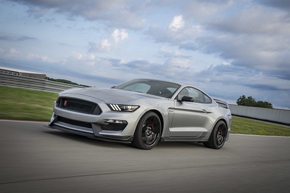 Ford Mustang Shelby GT350R 2020: Производительность плюс легкость