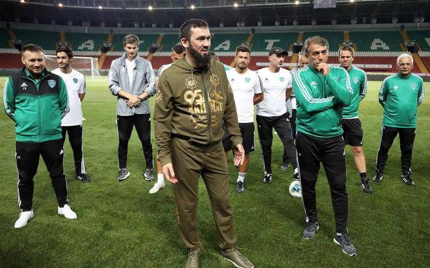 Александр Егоров: Даудов не хватал судью Сухого, а защищал