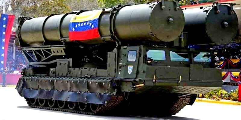 Противовоздушная оборона: Уго Чавес умер, но дело его живет