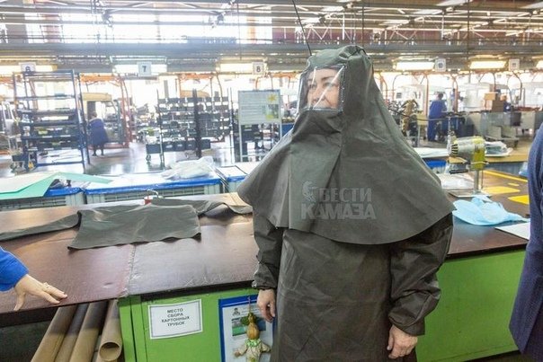 КамАЗ наладил производство бесплатных защитных масок и костюмов для врачей