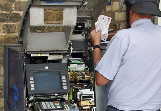 tmpOzcghF запоминает ли банкомат номера банкнот