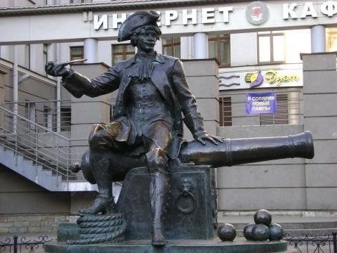 Памятник молочнице в санкт петербурге