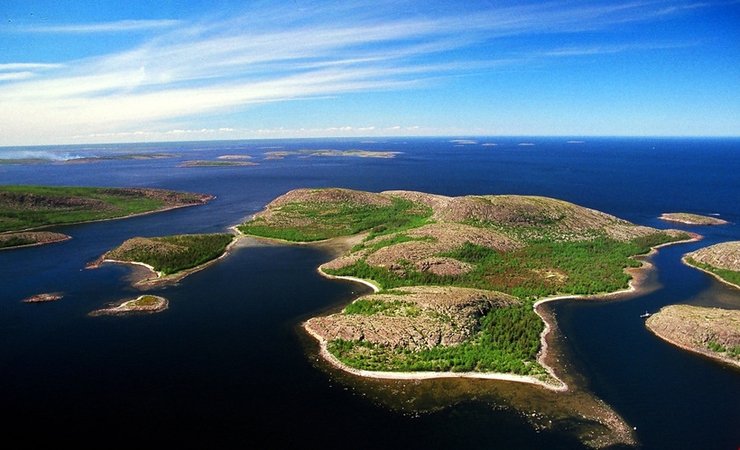 какое море глубже баренцево или белое