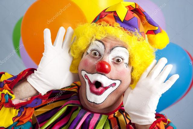 depositphotos-6802331-stock-photo-clown-makes-funny-face