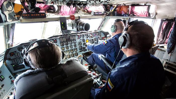 Картинки по запросу кабина ИЛ-76 фото