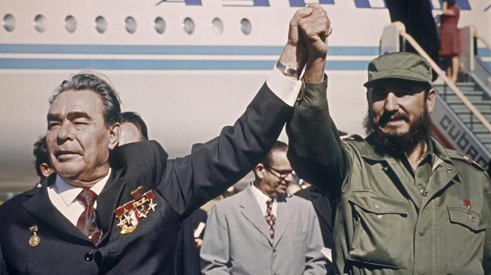 Картинки по запросу брежнев-кастро фото