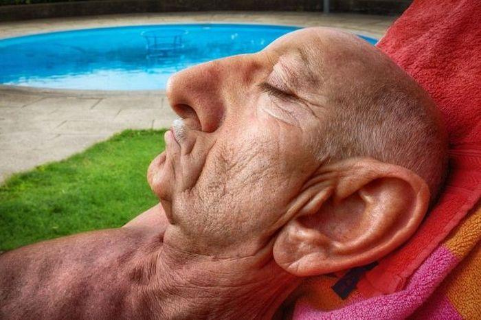 Картинки по запросу ухо прикол