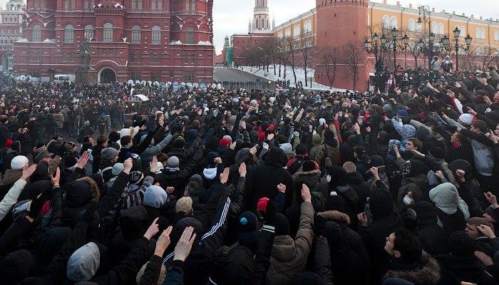 Россия Нацистское приветствие на площади 