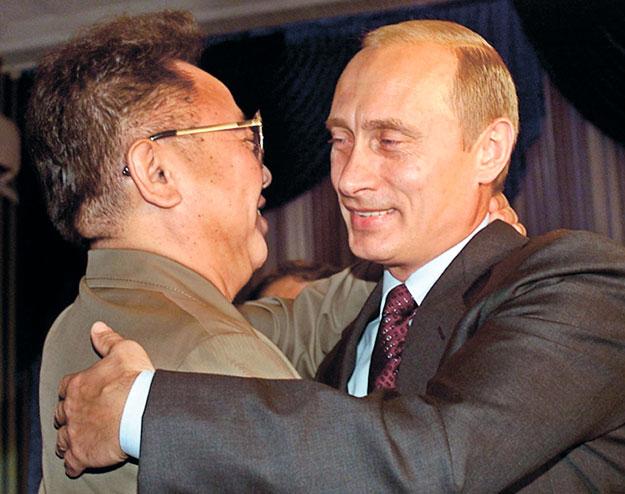 Картинки по запросу Путин целует мужика