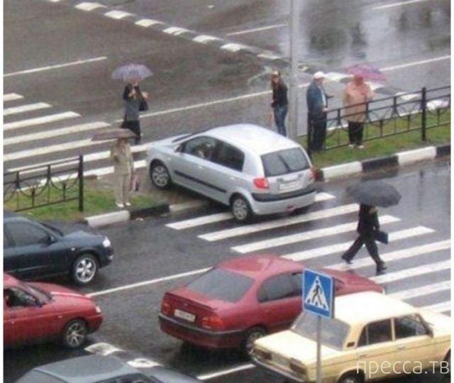 Автоприколы - Женщина за рулем (52 фото)