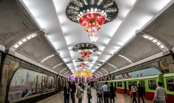 пенсия в северной корее. 6498675 4007738. пенсия в северной корее фото. пенсия в северной корее-6498675 4007738. картинка пенсия в северной корее. картинка 6498675 4007738. Для лучшего понимания степени «облагодетельствования народа» коммунистами приведу сравнительные количественные данные для двух братских стран — коммунистической КНДР и демократической Корейской Республики (в скобках) (статистические данные ООН):