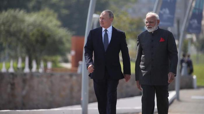 Владимир Путин и премьер-министр Индии Нарендра Моди на Восточном Экономическом Форуме в сентябре 2019 года