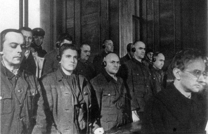 Мария Мандель на скамье подсудимых во время судебного процесса, 1947 год. | Фото: interesno.cc.
