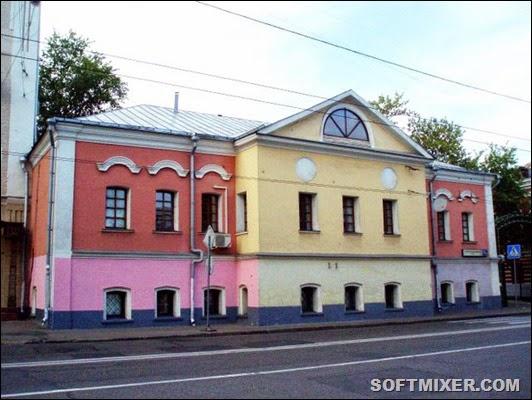 какое самое старое здание в москве