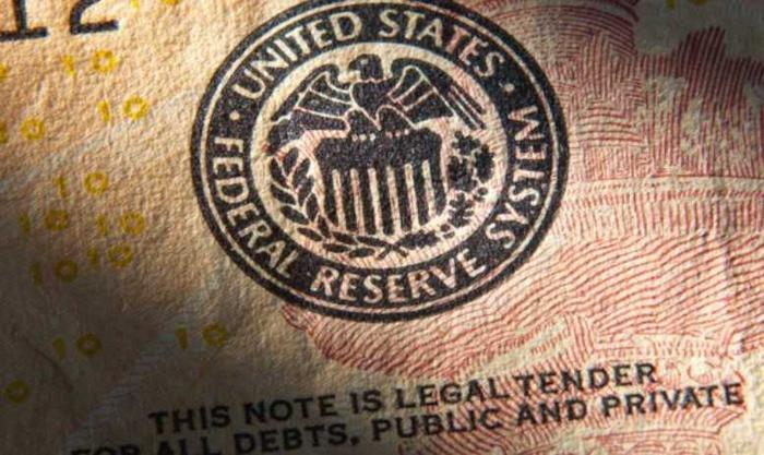 Поддерживает ли ФРС долговую пирамиду Америки?