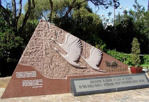 В Голливуде в 2005 году установлен памятник советским солдатам Великой Отечественной войны США, Памятник, Война, Ветераны, Длиннопост