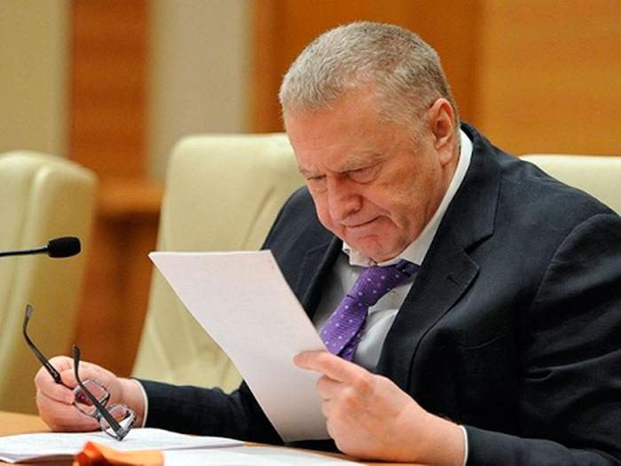 Жириновскому, после его резонансного выступления в Госдуме в защиту Фургала, вроде бы дали почитать его дело