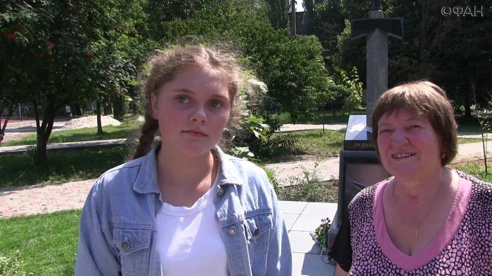 Что говорят киевляне возле памятника боевикам АТО: Пора воевать с Россией!