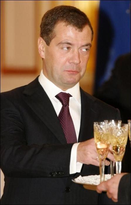 Подборка смешных фотографий с участием Дмитрия Медведева