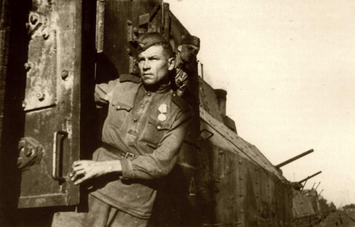 бронепоезд козьма минин история. Смотреть фото бронепоезд козьма минин история. Смотреть картинку бронепоезд козьма минин история. Картинка про бронепоезд козьма минин история. Фото бронепоезд козьма минин история