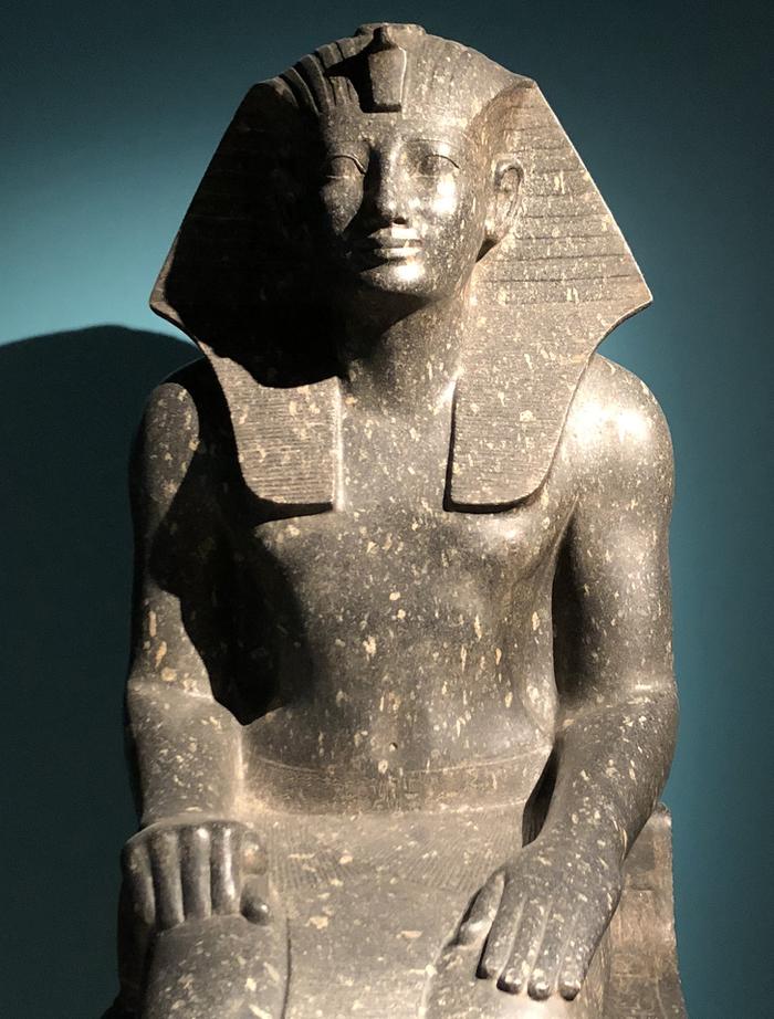 что носила египетская царица хатшепсут став фараоном