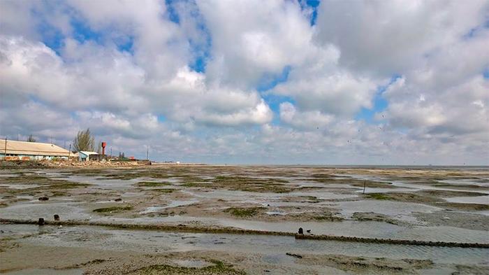 От Украины вслед за Крымом ушло само море