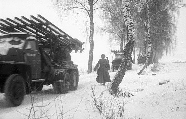 «Катюши» на марше. 2-й Прибалтийский фронт, январь 1945 года. Фото: Василий Савранский / РИА Новости