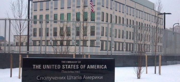 Госдепартамент США принял решение, что семьи сотрудников американского посольства на Украине должны покинуть эту...