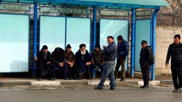 Сколько таджиков на сво. Безработица в Таджикистане. Уровень безопасности в Таджикистане. Безработица 2021 в Таджикистане. Правозащитный центр таджикистанцев.