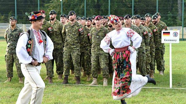 «Помашите рукой самолетам США!» Как улетела независимость Украины
