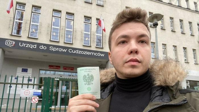 Роман Протасевич еще в Польше.