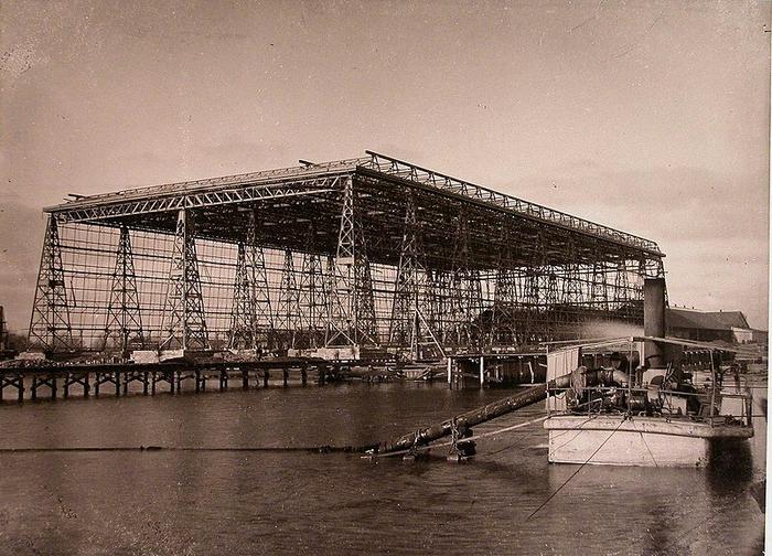 Судостроительный док (ок. 1900 г.)