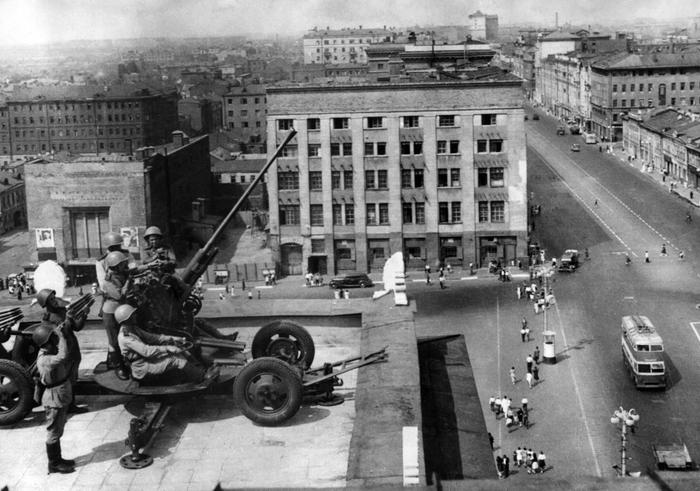 что по плану гитлера должно было возникнуть на месте москвы