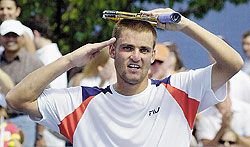 Михаил Южный легко управился с Николаем Давыденко и вышел в четвертьфинал Australian Open